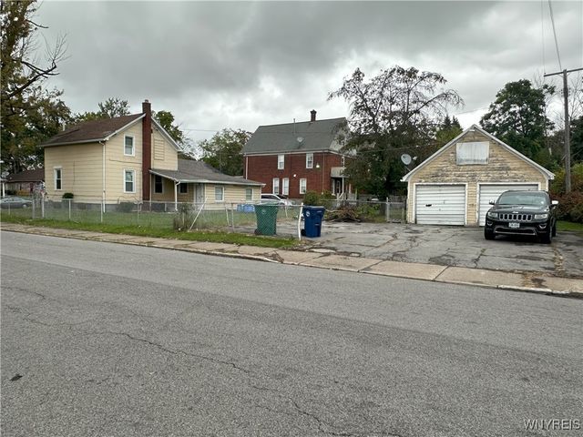 1303 Ontario Avenue, Niagara Falls, NY 14305