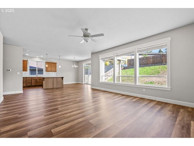 1375 Ne CASCADIA RIDGE Dr, Estacada, OR 97023