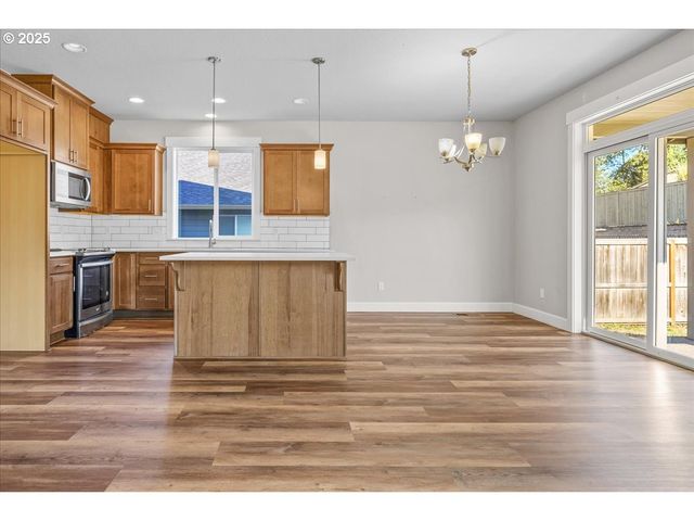 1375 Ne CASCADIA RIDGE Dr, Estacada, OR 97023