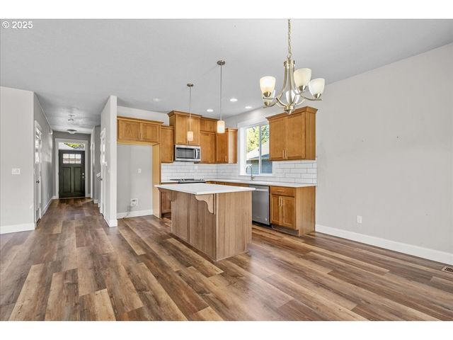 1375 Ne CASCADIA RIDGE Dr, Estacada, OR 97023