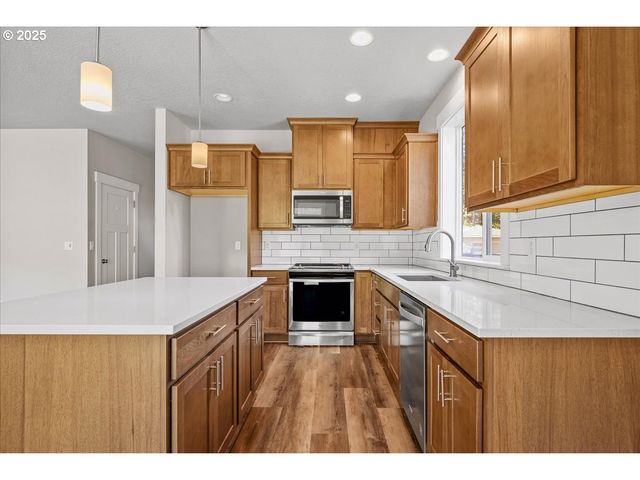 1375 Ne CASCADIA RIDGE Dr, Estacada, OR 97023