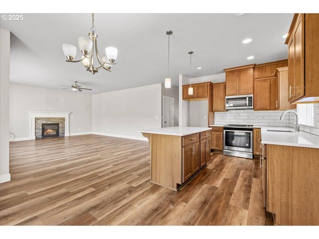 1375 Ne CASCADIA RIDGE Dr, Estacada, OR 97023