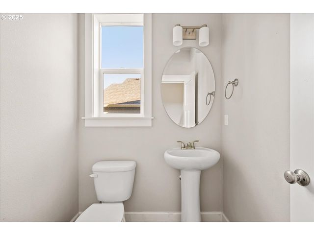 1375 Ne CASCADIA RIDGE Dr, Estacada, OR 97023