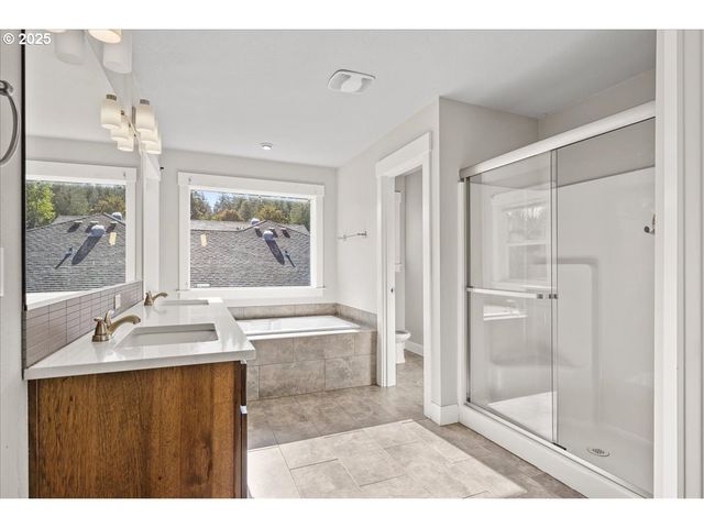 1375 Ne CASCADIA RIDGE Dr, Estacada, OR 97023