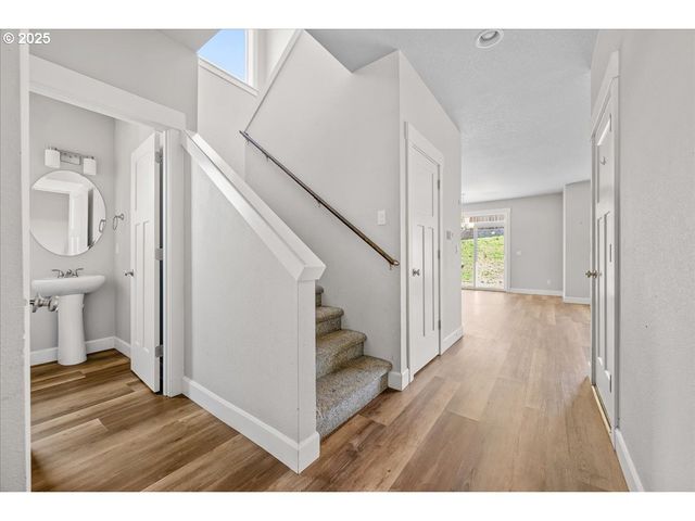 1375 Ne CASCADIA RIDGE Dr, Estacada, OR 97023