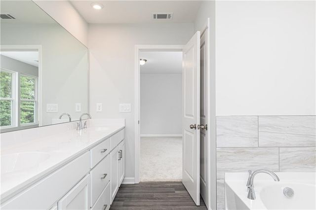 316 Cavalier SE Lane, Acworth, GA 30102