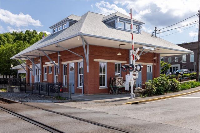 316 Cavalier SE Lane, Acworth, GA 30102