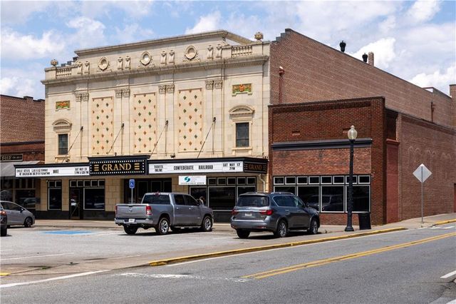 316 Cavalier SE Lane, Acworth, GA 30102