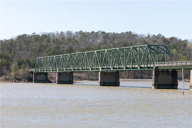 316 Cavalier SE Lane, Acworth, GA 30102