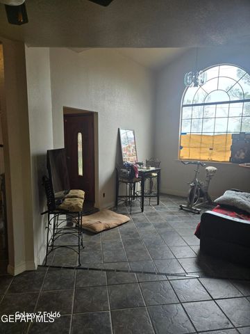 8520 Wingo Way, El Paso, TX 79907