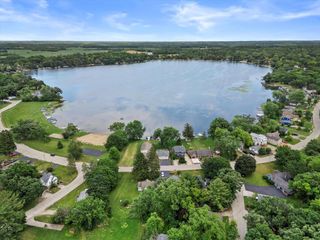 7950 Greendale AVENUE, Burlington, WI 53105