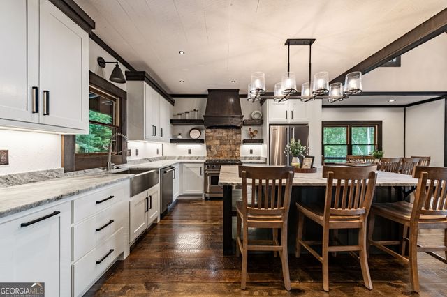 363 Griffith Parkway, Blue Ridge, GA 30513