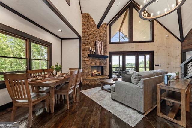 363 Griffith Parkway, Blue Ridge, GA 30513