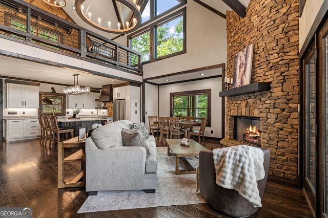 363 Griffith Parkway, Blue Ridge, GA 30513