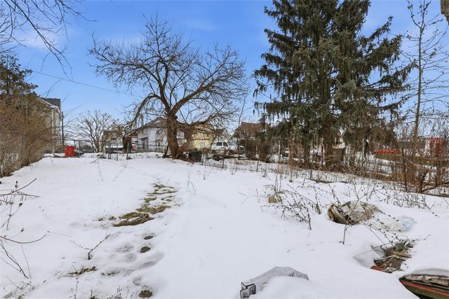 225 Rothman St, Arlington, PA 15210