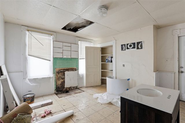 225 Rothman St, Arlington, PA 15210