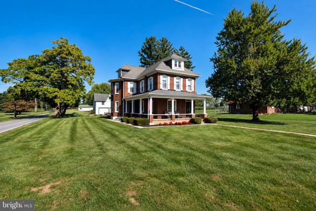 5 BOWERS RD, Reading, PA 19605