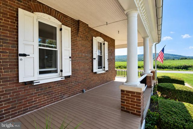5 BOWERS RD, Reading, PA 19605