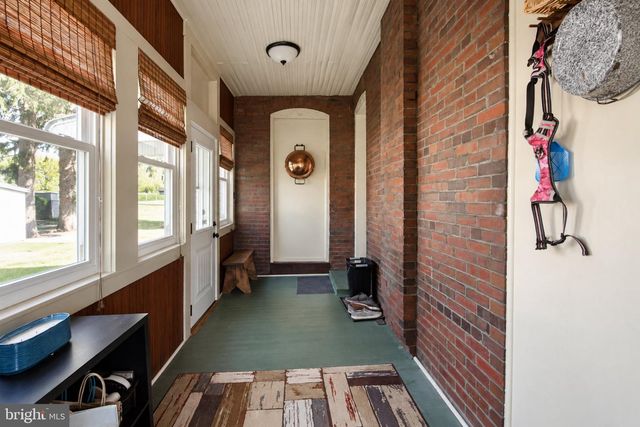 5 BOWERS RD, Reading, PA 19605