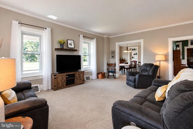 5 BOWERS RD, Reading, PA 19605