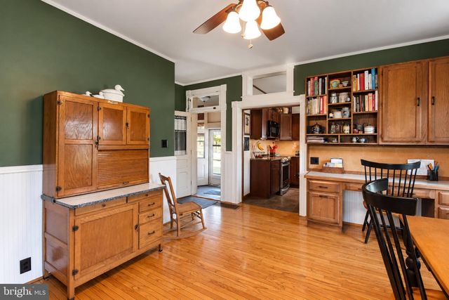 5 BOWERS RD, Reading, PA 19605