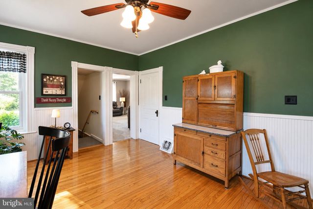 5 BOWERS RD, Reading, PA 19605