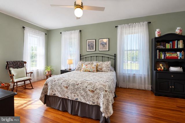 5 BOWERS RD, Reading, PA 19605