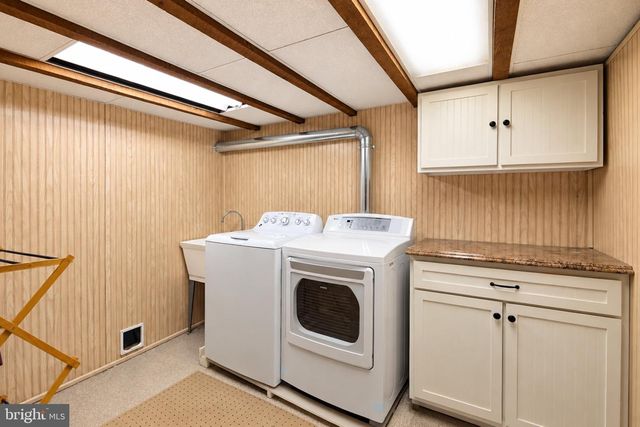 5 BOWERS RD, Reading, PA 19605