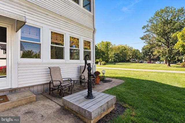 5 BOWERS RD, Reading, PA 19605