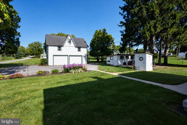 5 BOWERS RD, Reading, PA 19605