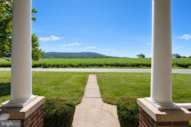 5 BOWERS RD, Reading, PA 19605