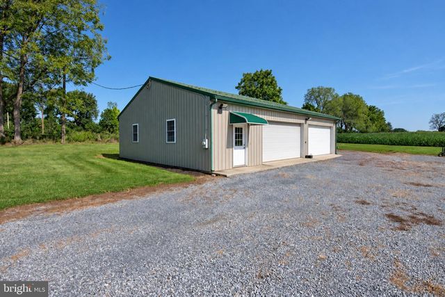 5 BOWERS RD, Reading, PA 19605