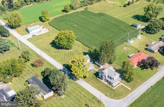 5 BOWERS RD, Reading, PA 19605