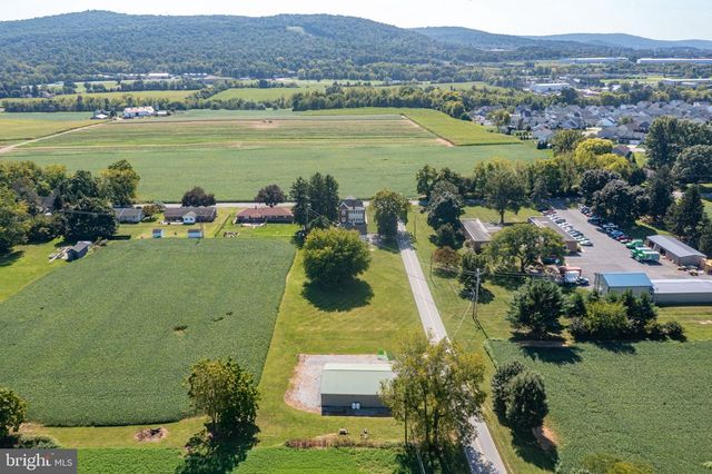 5 BOWERS RD, Reading, PA 19605