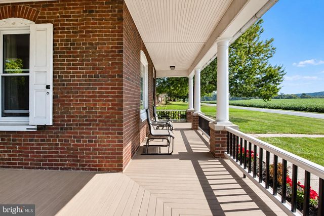 5 BOWERS RD, Reading, PA 19605