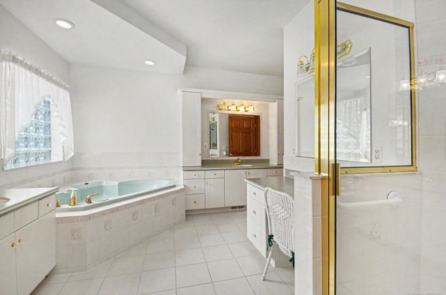 11684 Majestic Court, Shelby Twp, MI 48315