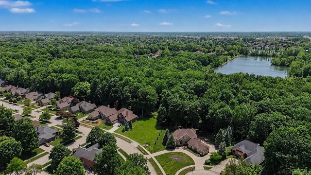 11684 Majestic Court, Shelby Twp, MI 48315