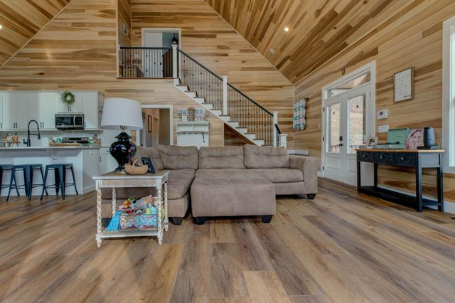 4680 HWY 213, Jeffersonville, KY 40337