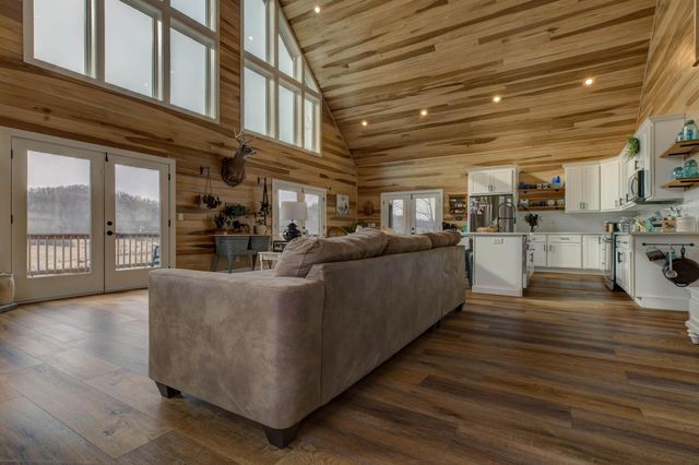 4680 HWY 213, Jeffersonville, KY 40337