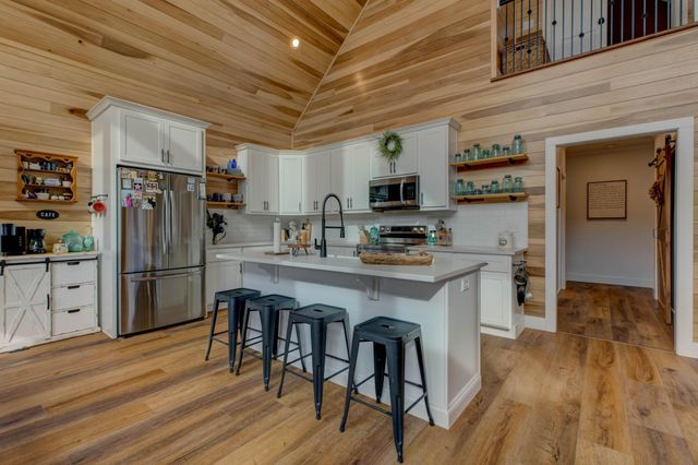 4680 HWY 213, Jeffersonville, KY 40337