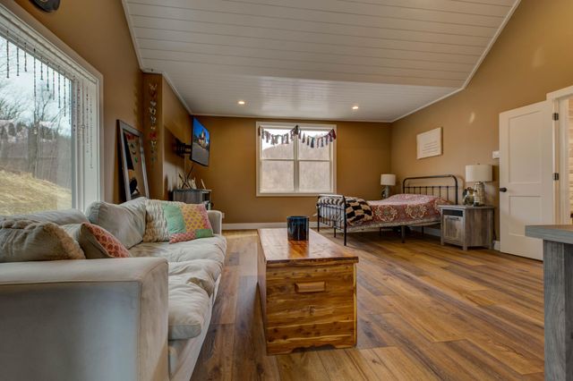 4680 HWY 213, Jeffersonville, KY 40337