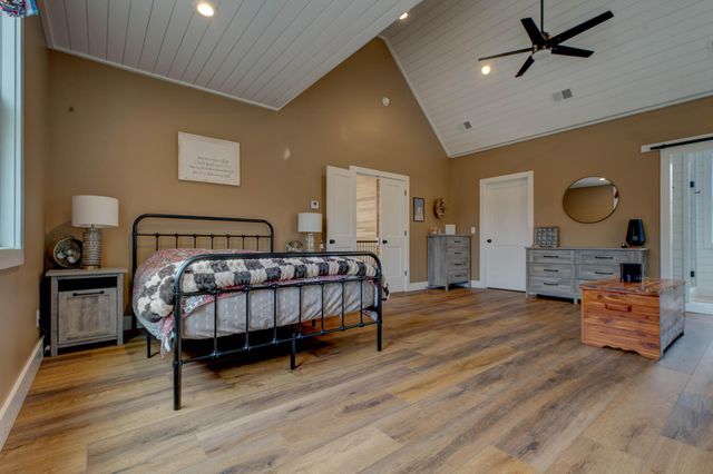 4680 HWY 213, Jeffersonville, KY 40337