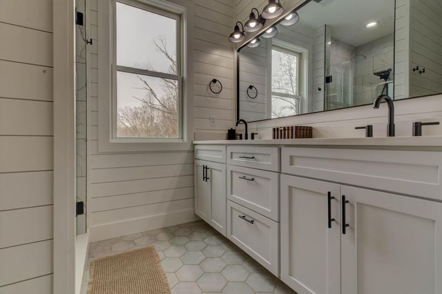 4680 HWY 213, Jeffersonville, KY 40337