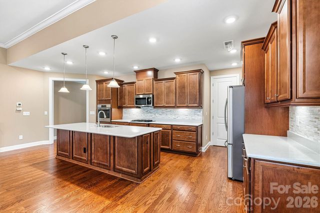 6313 Good News Drive, Charlotte, NC 28215