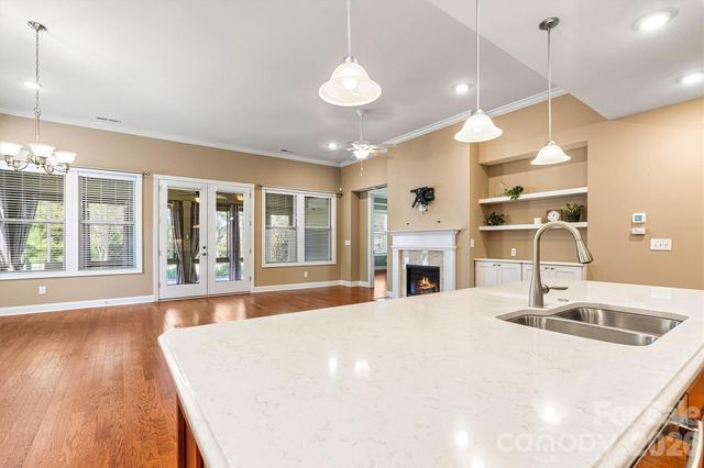 6313 Good News Drive, Charlotte, NC 28215