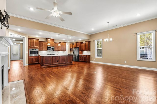 6313 Good News Drive, Charlotte, NC 28215