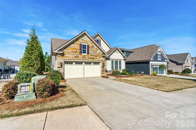 6313 Good News Drive, Charlotte, NC 28215
