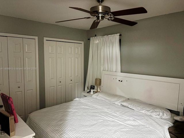 3740 NE 10th Ave, Naples, FL 34120