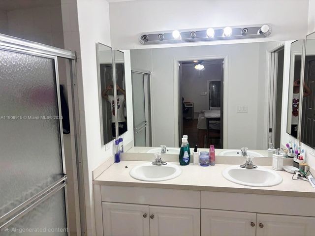 3740 NE 10th Ave, Naples, FL 34120