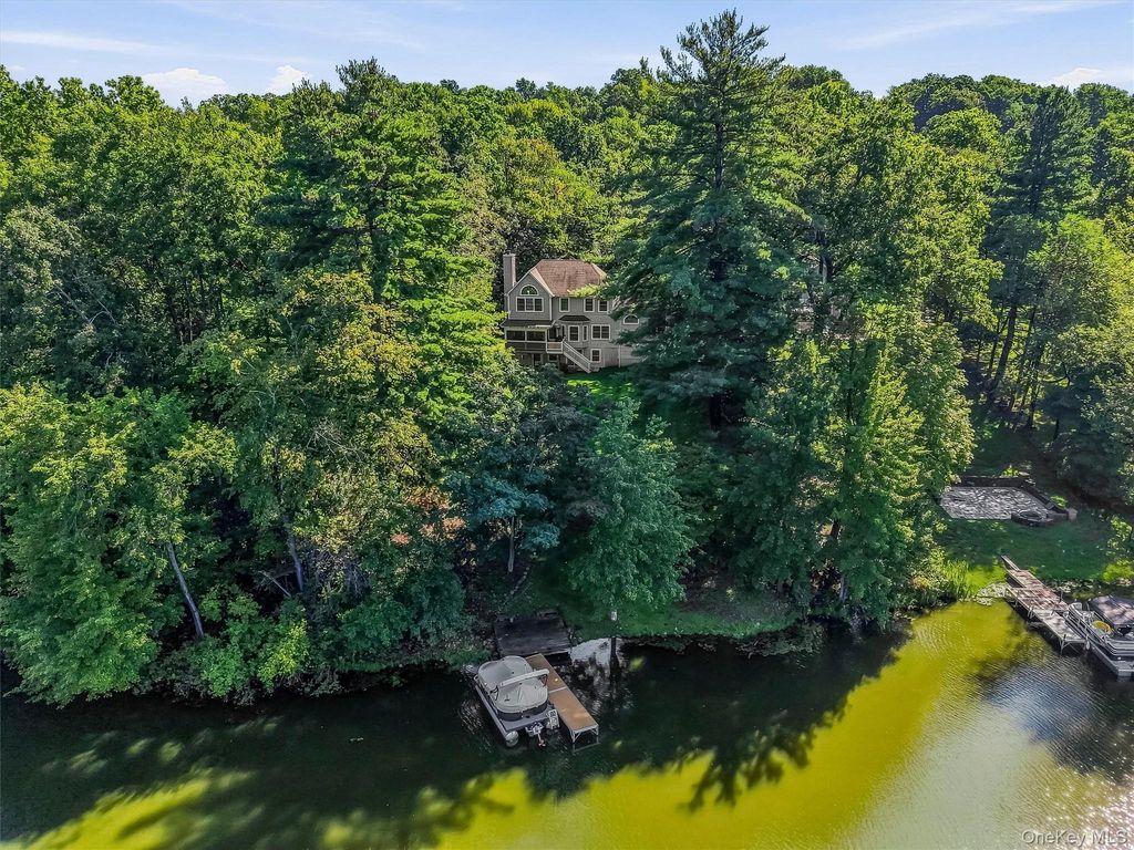 9 Short Road, New Windsor, NY 12553 — photo 3